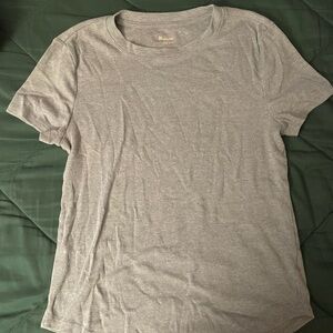 No Boundaries Ribbed Crew Neck Tee in Heather Gray